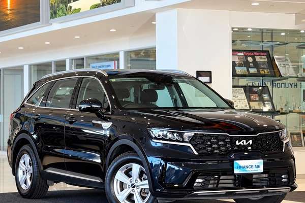 2023 Kia Sorento S MQ4