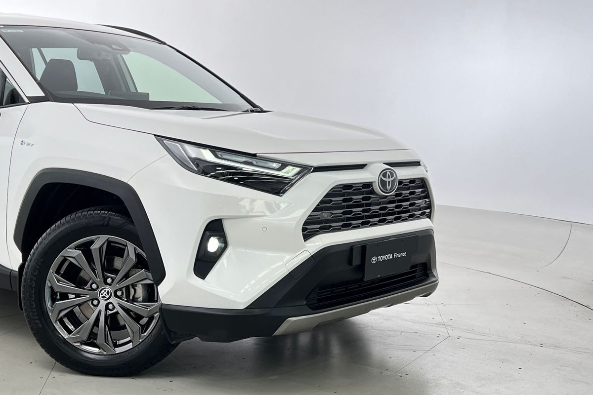 2024 Toyota RAV4 GXL AXAH54R