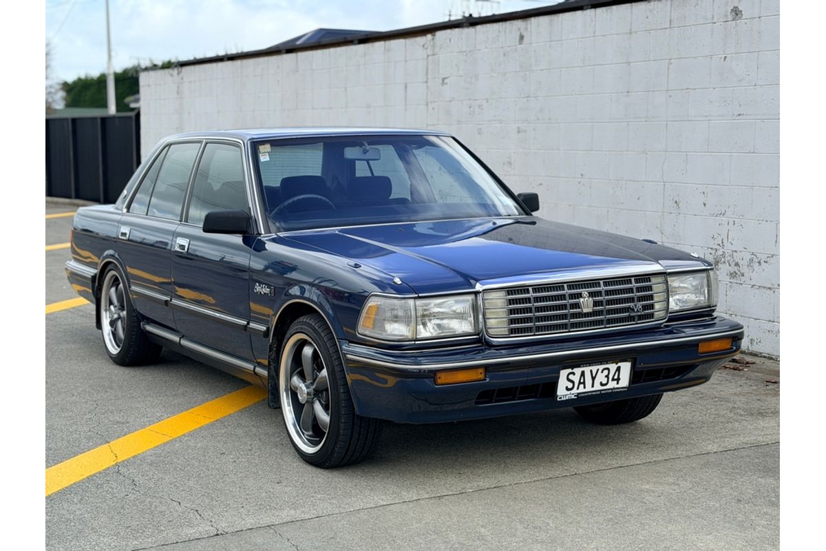 1990 Toyota Crown ROYAL SALOON