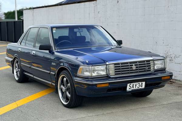 1990 Toyota Crown ROYAL SALOON