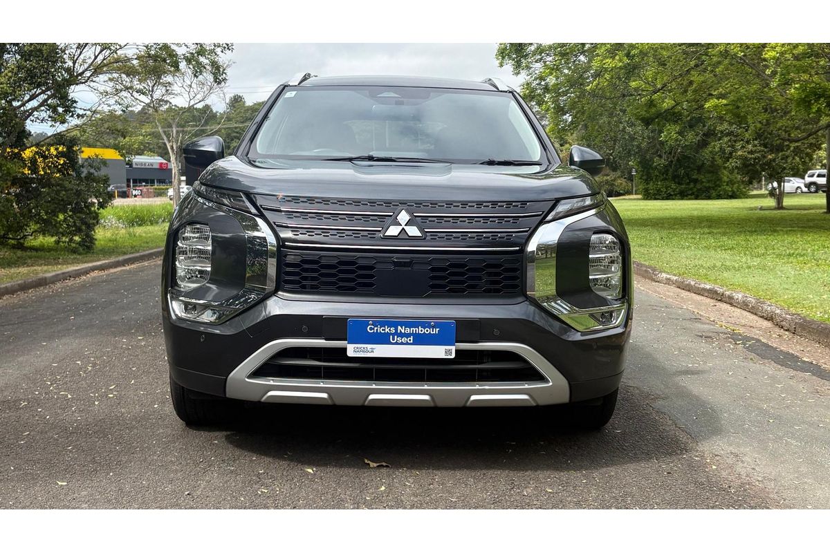 2024 Mitsubishi Outlander LS ZM
