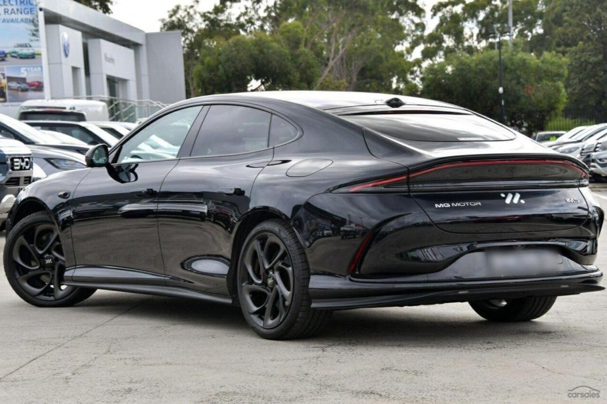 2026 MG IM5 Platinum P12L