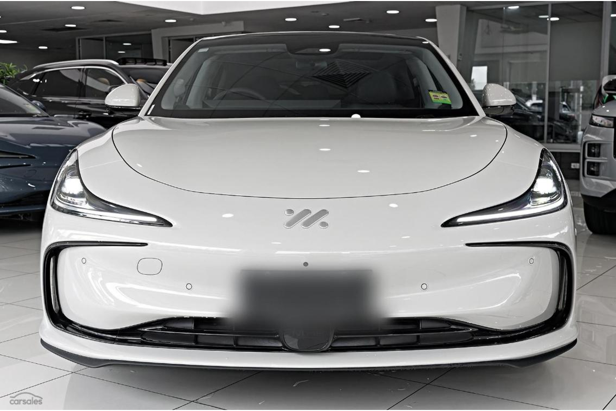 2026 MG IM5 Premium P12L