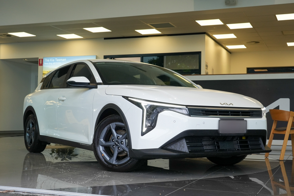 2026 Kia K4 S CL4m thumb-0