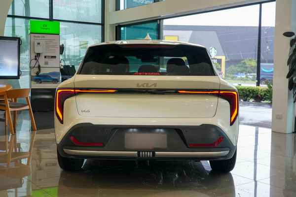 2026 Kia K4 S CL4m thumb-6