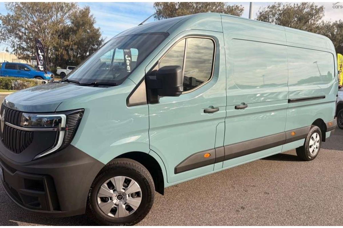 2026 Renault Master XDD LWB Mid Roof