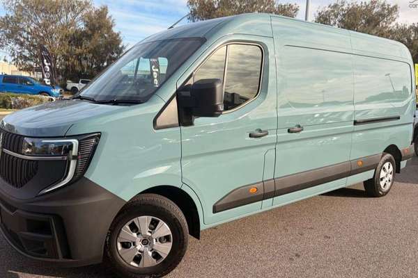 2026 Renault Master XDD LWB Mid Roof