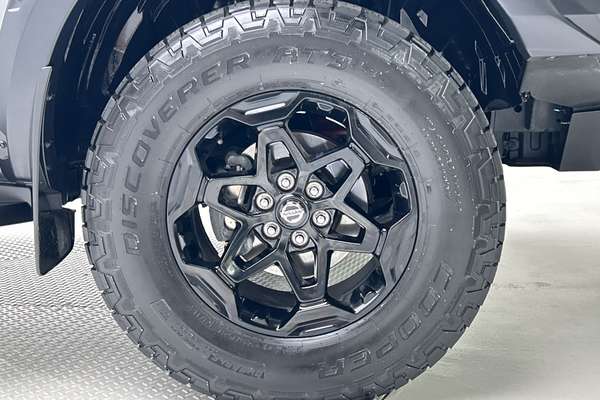 2023 Nissan Navara SL Warrior D23 4X4 thumb-9