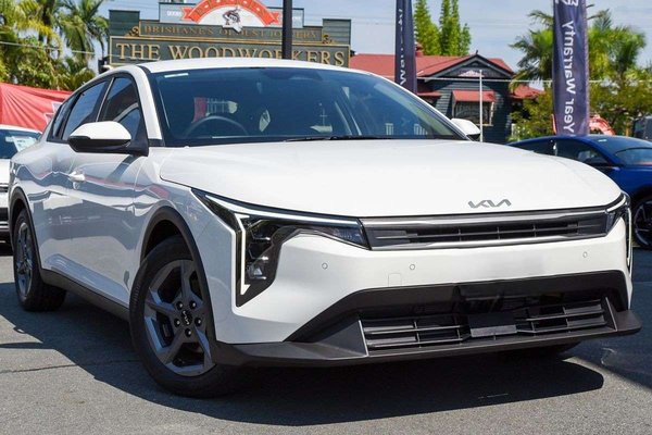 2026 Kia K4 S CL4m thumb-0