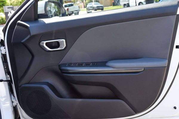 2026 Kia K4 S CL4m thumb-11