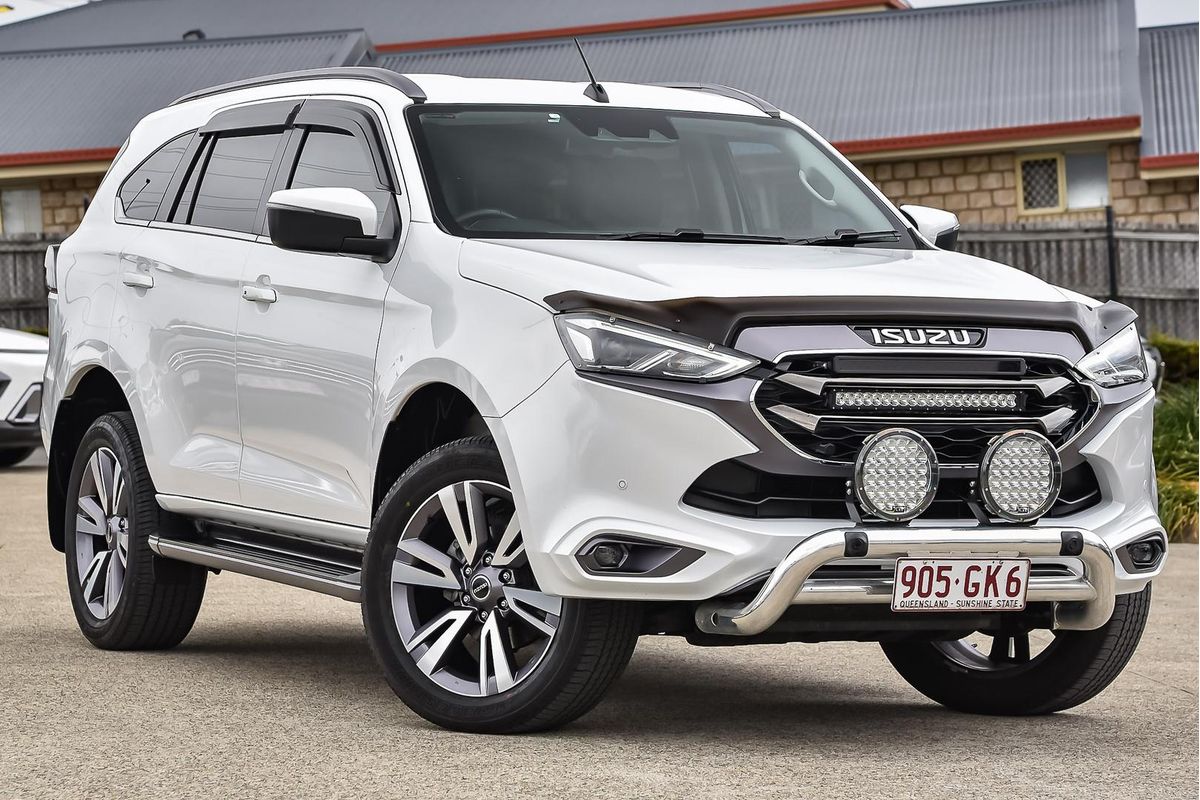2022 Isuzu MU-X LS-T