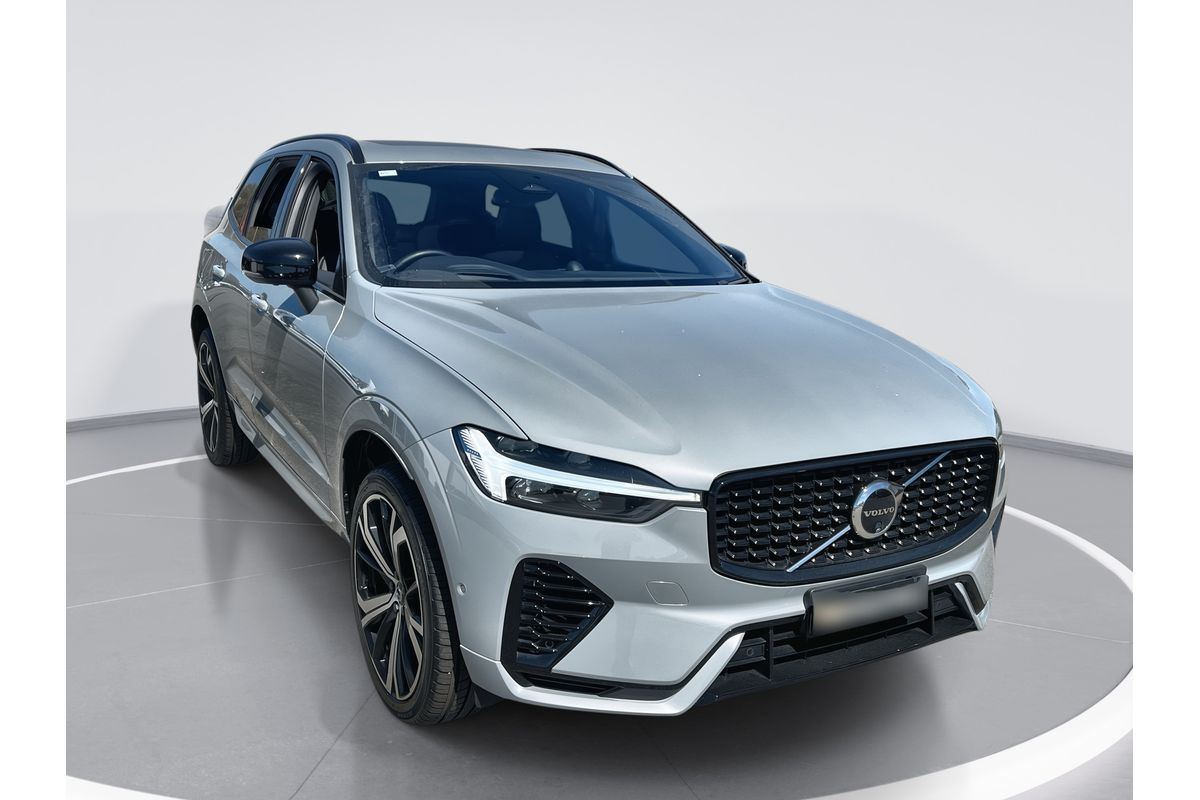 2023 Volvo XC60 Recharge Ultimate T8 Plug-In Hybrid