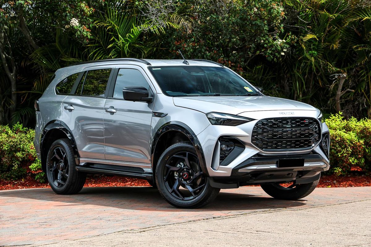 2026 Isuzu MU-X X-TERRAIN