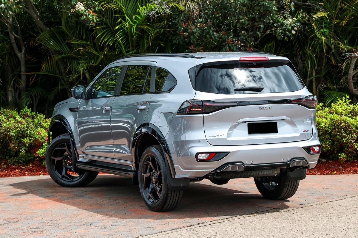 2026 Isuzu MU-X X-TERRAIN