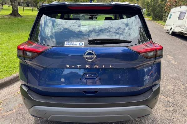 2025 Nissan X-TRAIL ST T33