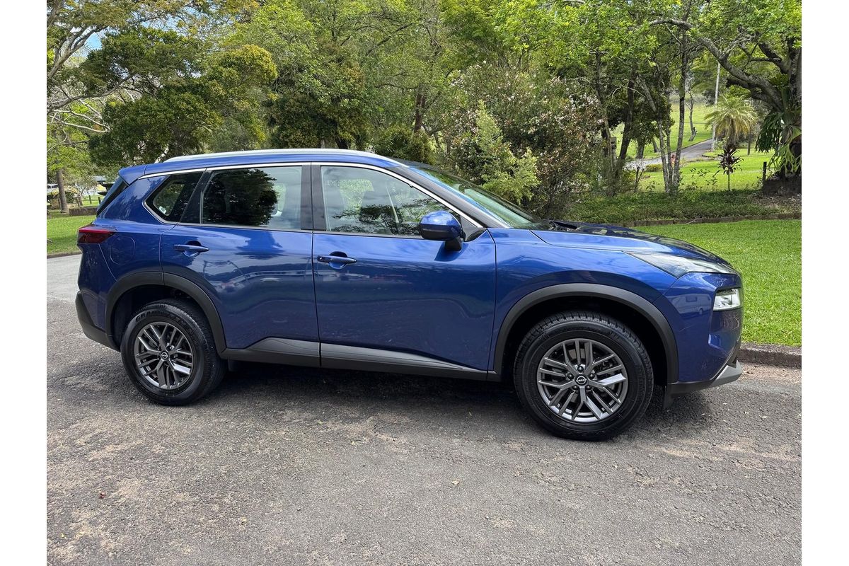 2025 Nissan X-TRAIL ST T33