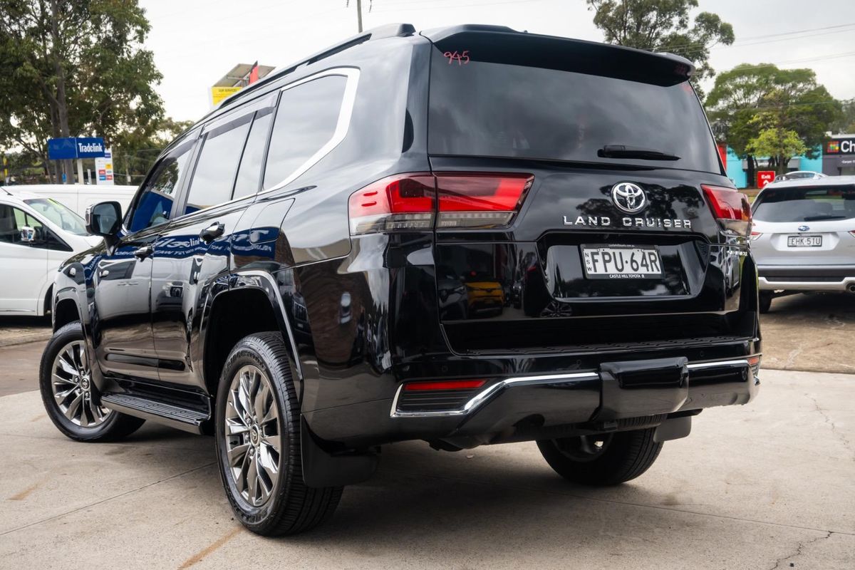 2025 Toyota Landcruiser Sahara ZX FJA300R