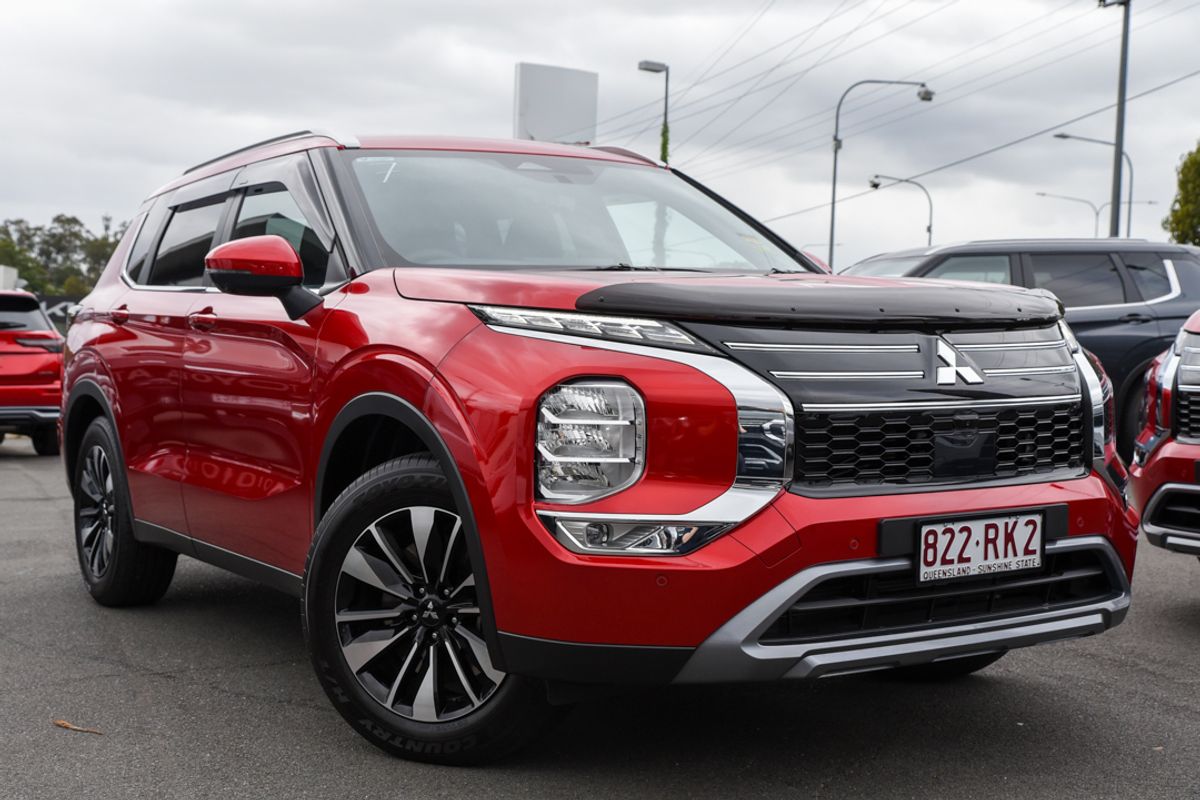2025 Mitsubishi Outlander LS ZM