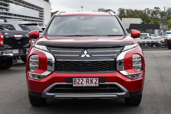 2025 Mitsubishi Outlander LS ZM thumb-2