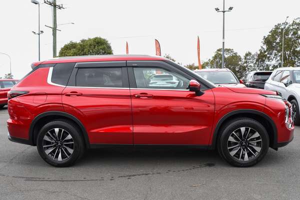 2025 Mitsubishi Outlander LS ZM thumb-4
