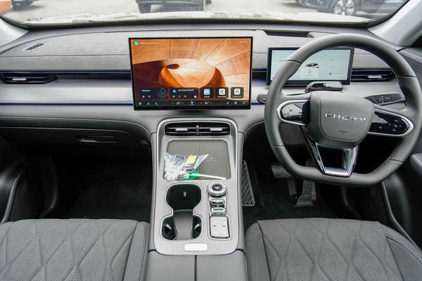 2026 Chery Tiggo 8 Super Hybrid Ultimate T31 thumb-15
