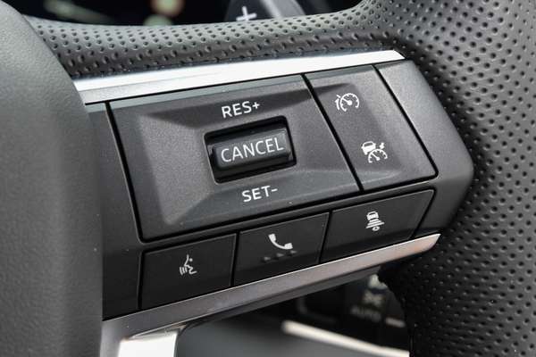 2025 Mitsubishi Outlander LS ZM thumb-14