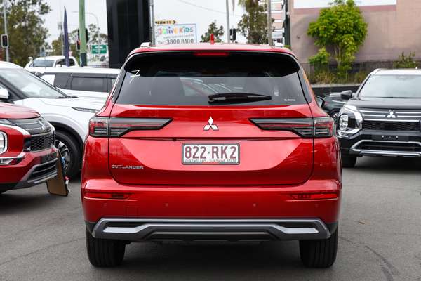 2025 Mitsubishi Outlander LS ZM thumb-6