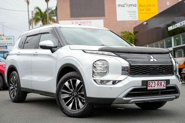 2025 Mitsubishi Outlander LS ZM thumb-0