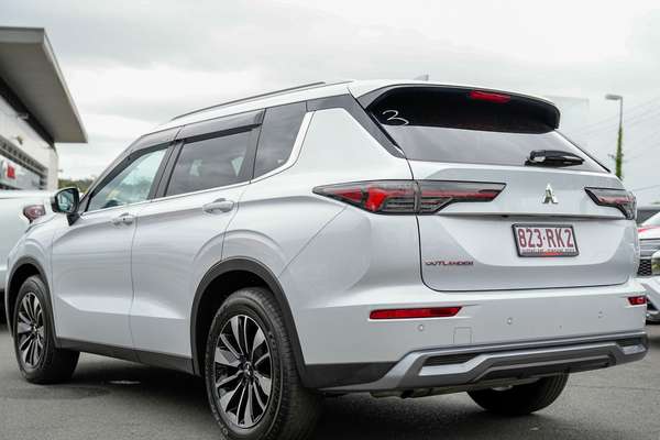 2025 Mitsubishi Outlander LS ZM thumb-5