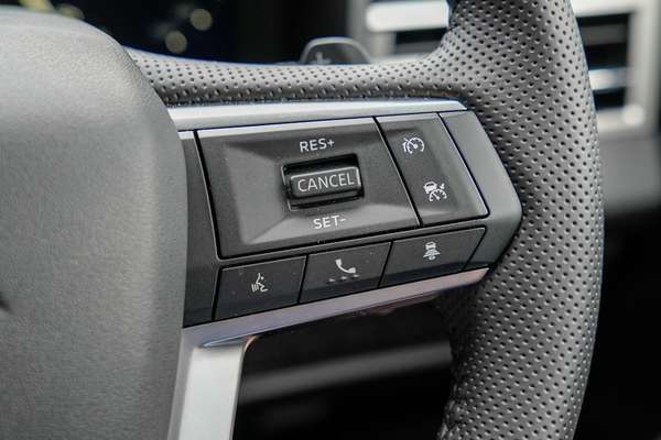 2025 Mitsubishi Outlander LS ZM thumb-12