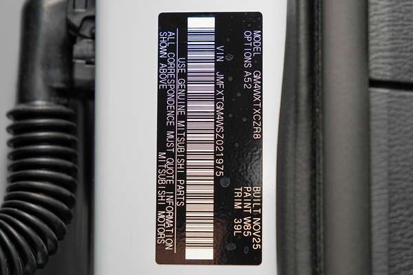 2025 Mitsubishi Outlander LS ZM thumb-21