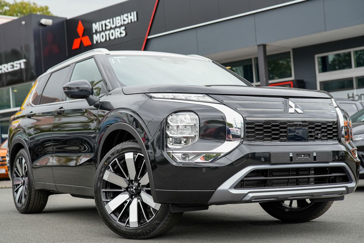 2026 Mitsubishi Outlander Exceed Tourer ZM