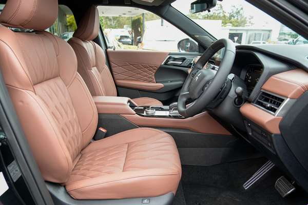 2026 Mitsubishi Outlander Exceed Tourer ZM thumb-9