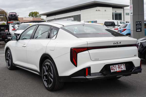 2025 Kia K4 GT-Line CL4m thumb-5