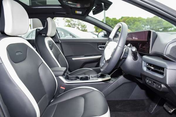 2025 Kia K4 GT-Line CL4m thumb-9