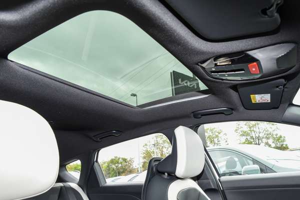 2025 Kia K4 GT-Line CL4m thumb-14