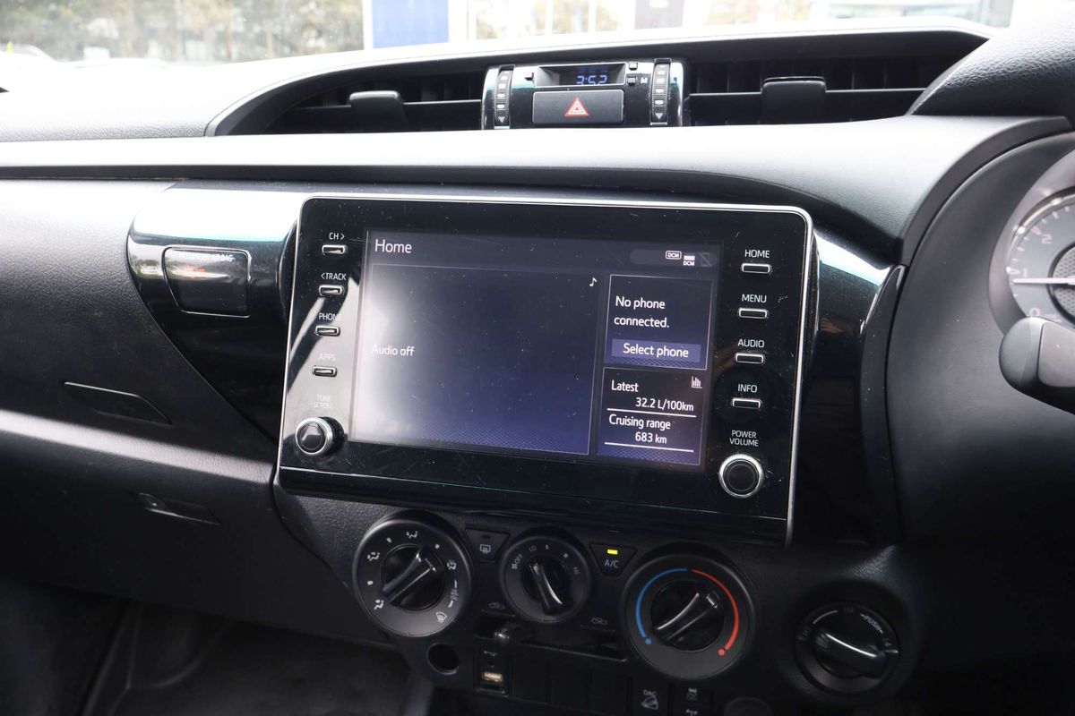 2022 Toyota Hilux SR GUN126R 4X4 image 5