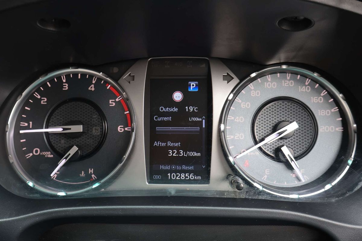 2022 Toyota Hilux SR GUN126R 4X4 image 10