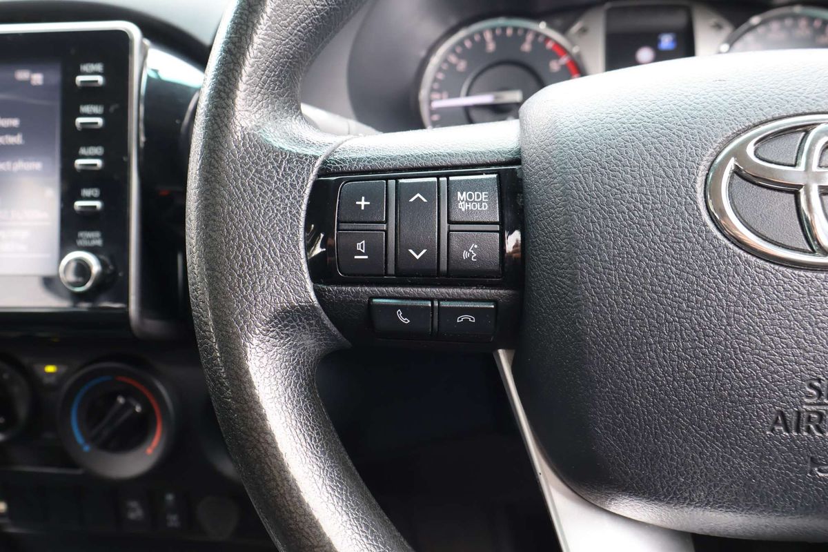 2022 Toyota Hilux SR GUN126R 4X4 image 12