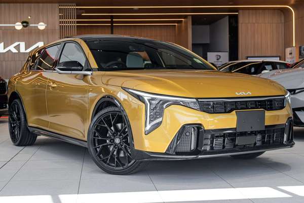 2025 Kia K4 GT-Line CL4m