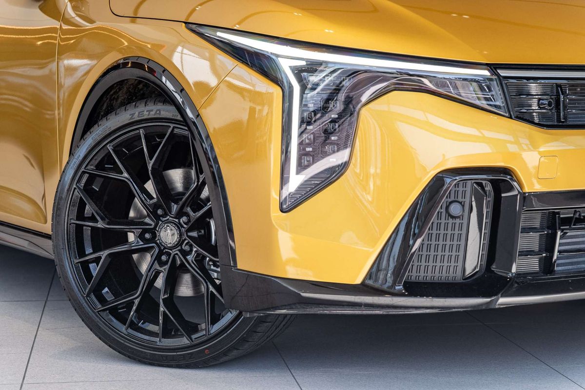 2025 Kia K4 GT-Line CL4m