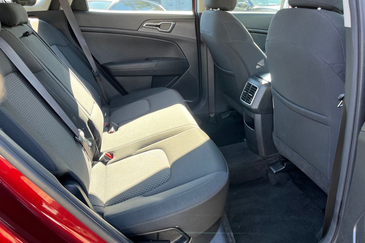 2024 Kia Sportage S NQ5