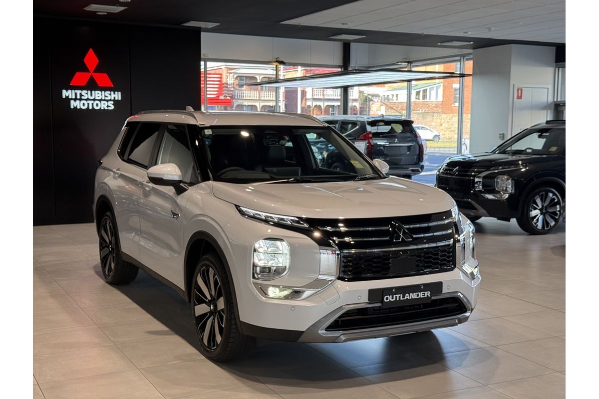 2025 Mitsubishi Outlander PHEV Aspire ZM