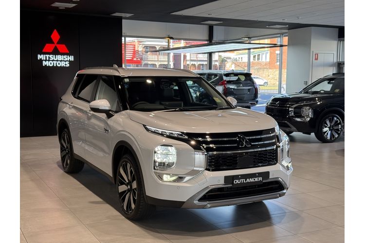 2025 Mitsubishi Outlander PHEV Aspire ZM