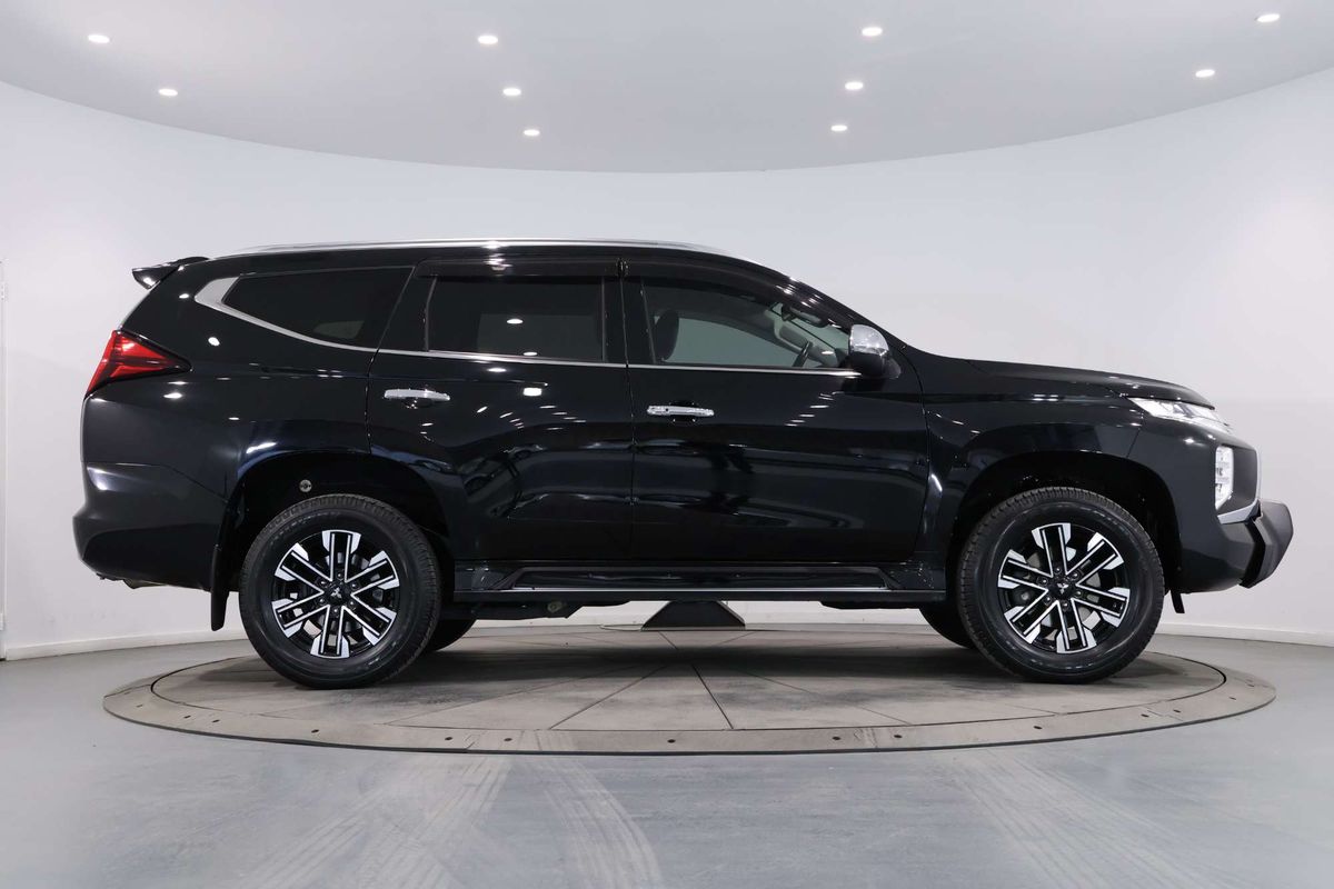 2022 Mitsubishi Pajero Sport GLS QF