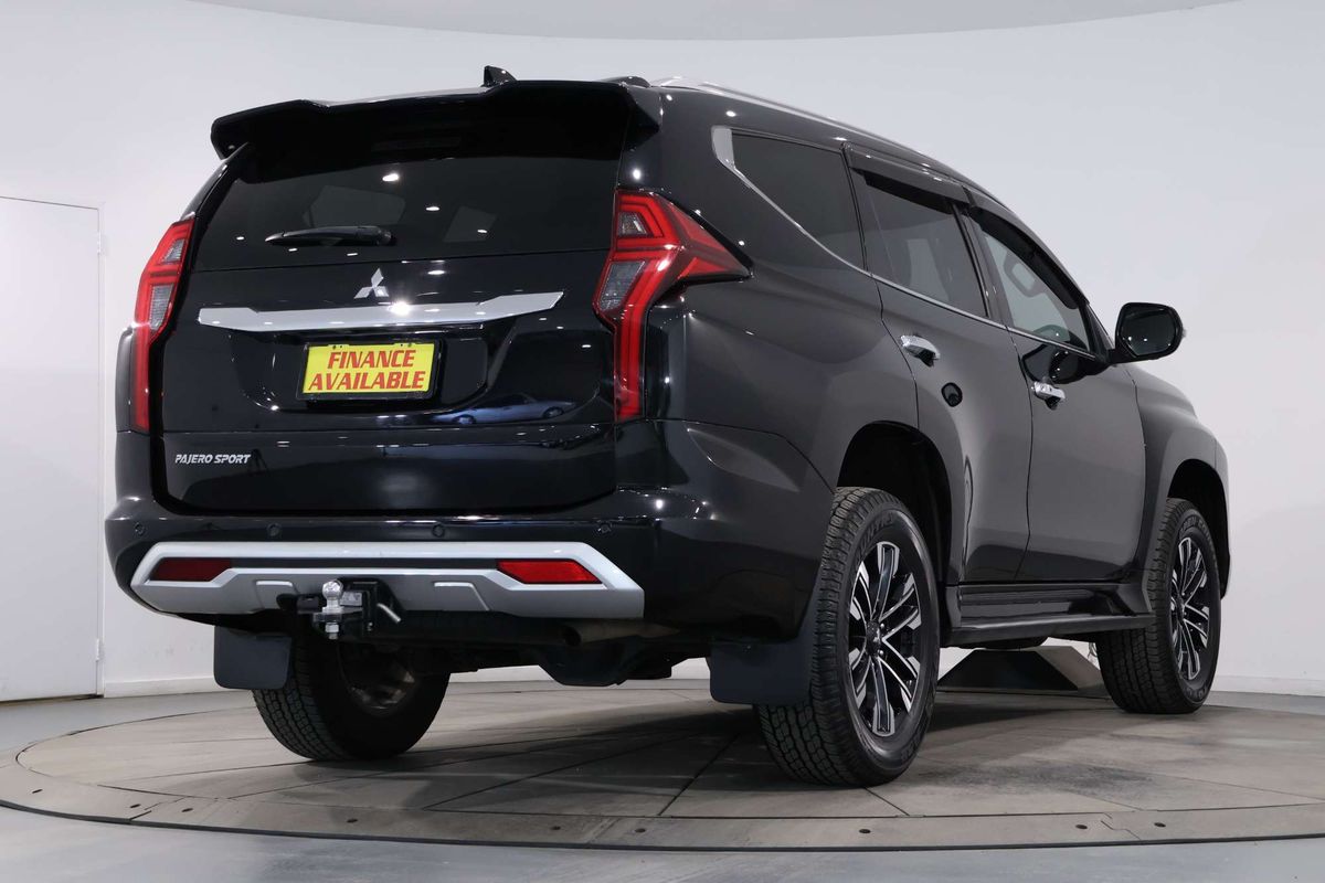 2022 Mitsubishi Pajero Sport GLS QF