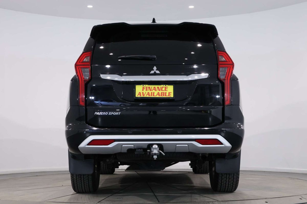 2022 Mitsubishi Pajero Sport GLS QF