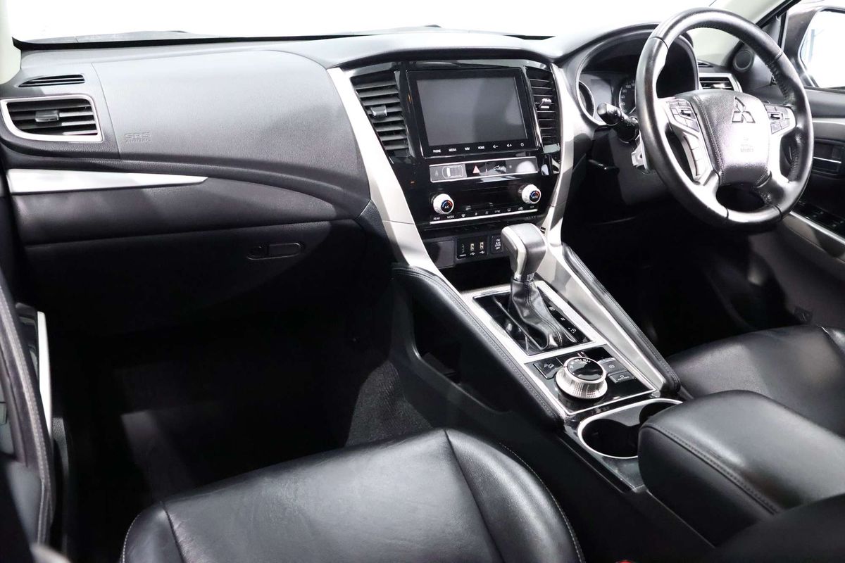 2022 Mitsubishi Pajero Sport GLS QF