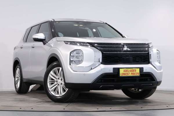 2022 Mitsubishi Outlander ES ZM