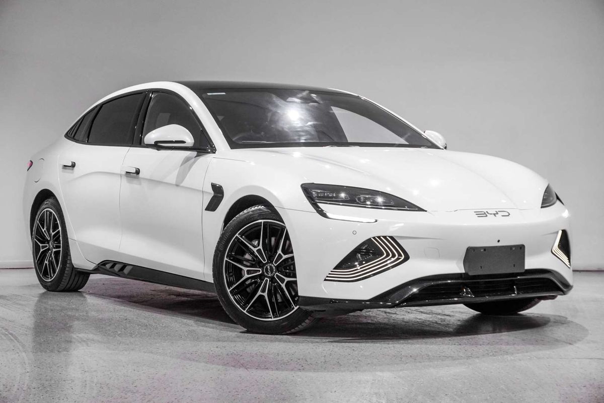 2025 BYD SEAL Premium